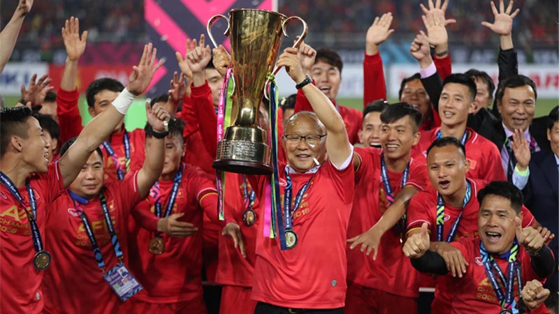 Thầy trò HLV Park Hang Seo vô địch AFF Cup 2018.